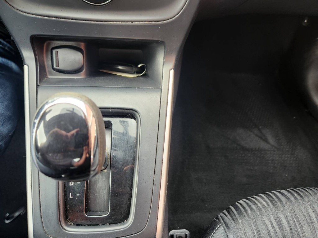 2018 Nissan Sentra Image 16