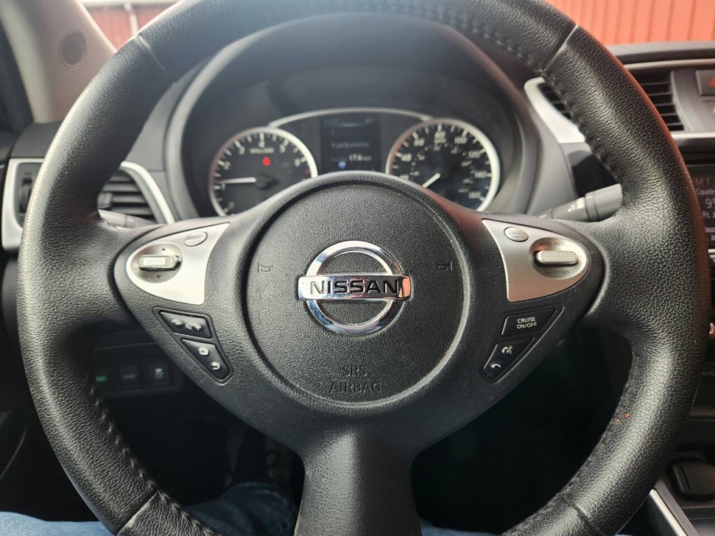 2018 Nissan Sentra Image 18