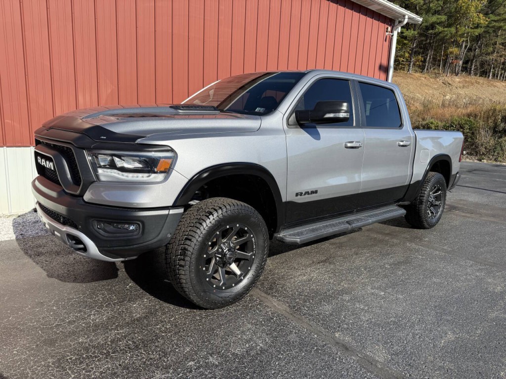 2021 RAM 1500 Image 3