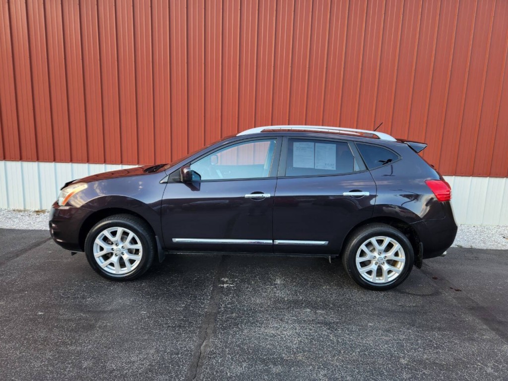 2013 Nissan Rogue Image 2