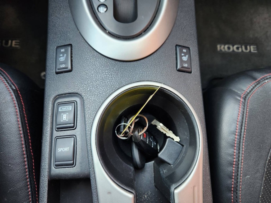 2013 Nissan Rogue Image 23