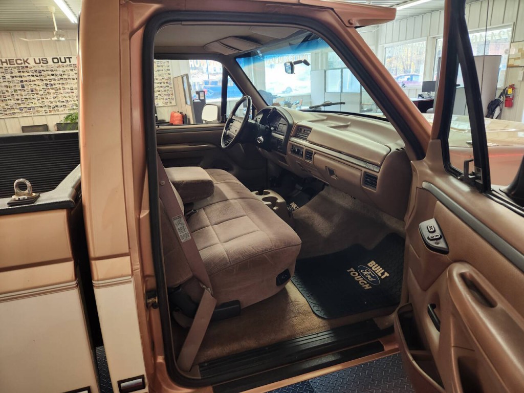 1995 Ford F-150 Image 12