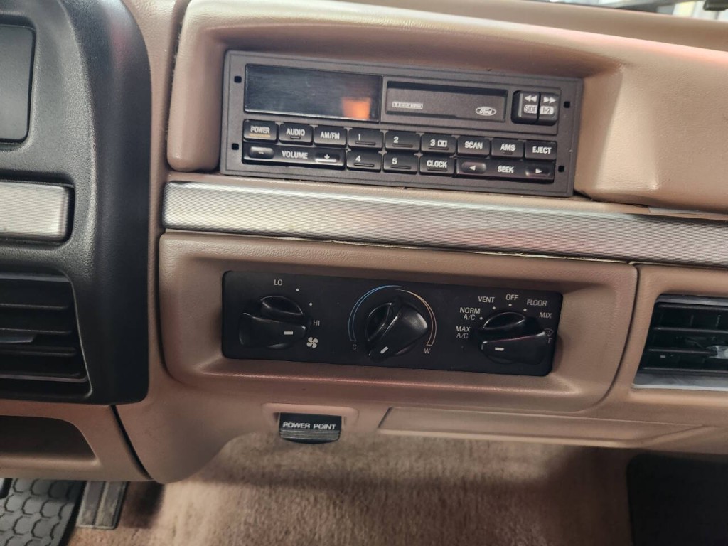 1995 Ford F-150 Image 14