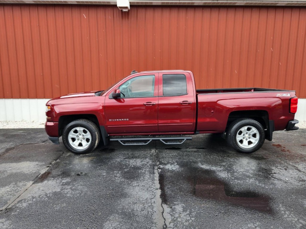 2017 Chevrolet Silverado 1500 Image 2