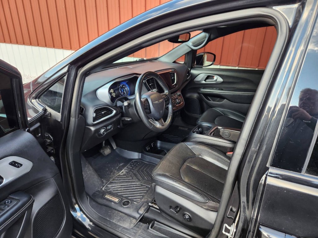 2020 Chrysler Pacifica Image 11