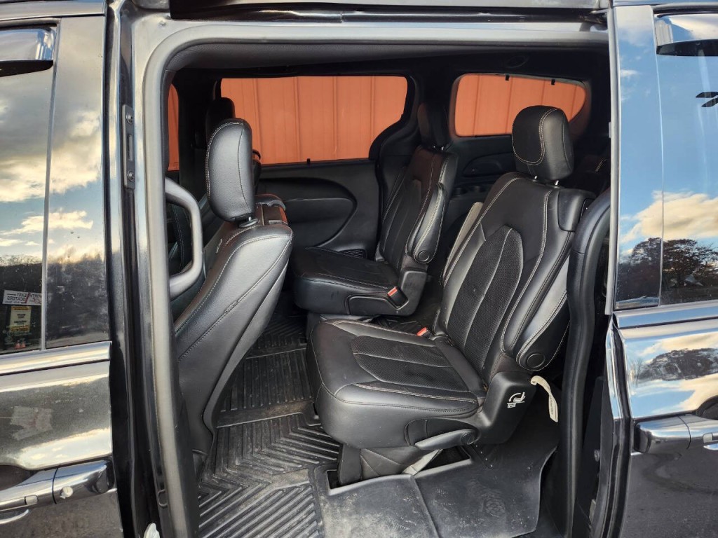 2020 Chrysler Pacifica Image 12