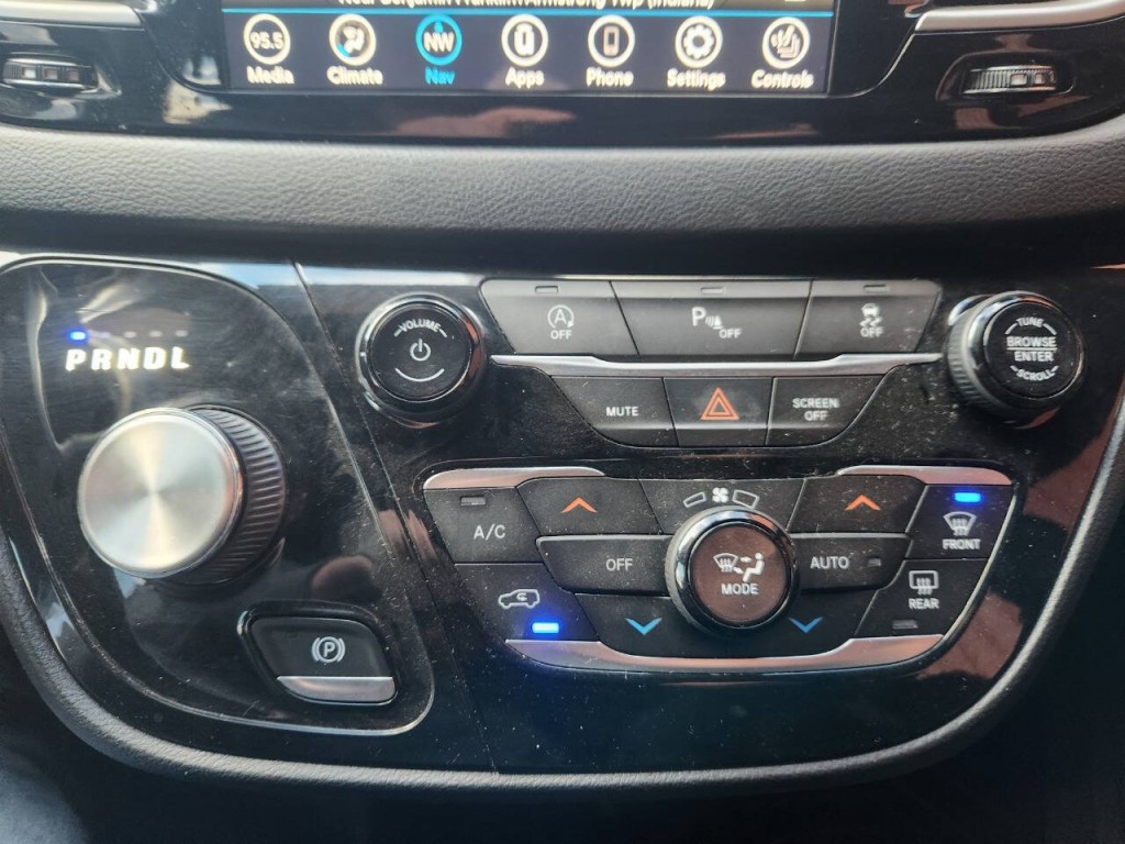 2020 Chrysler Pacifica Image 25