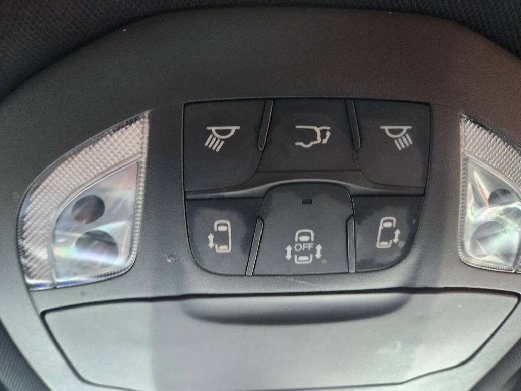 2020 Chrysler Pacifica Image 28