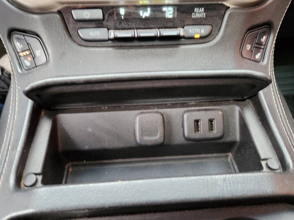 2016 GMC Yukon Image 18