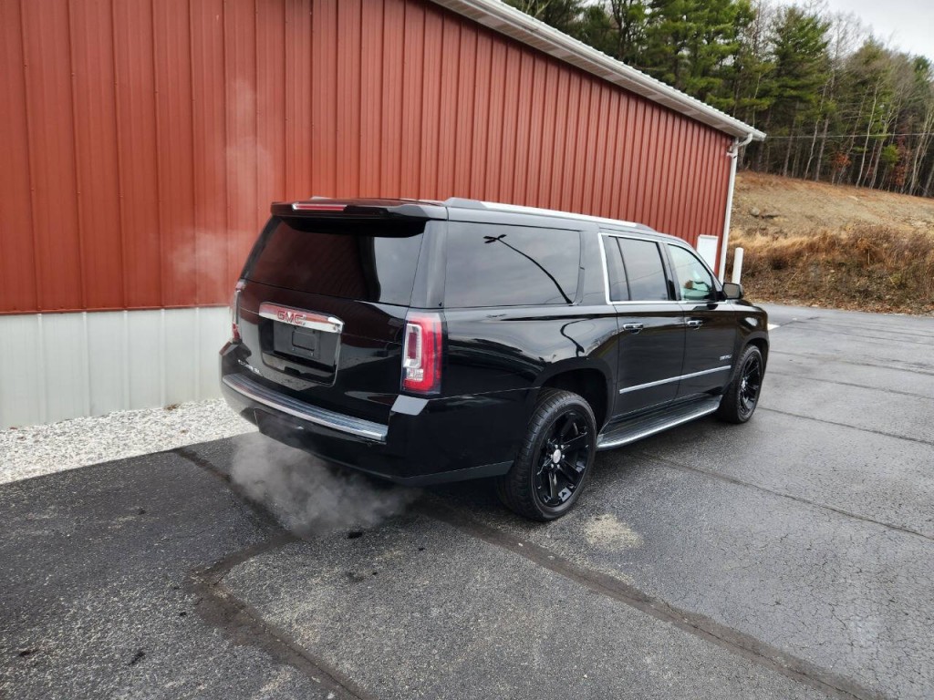 2016 GMC Yukon Image 29