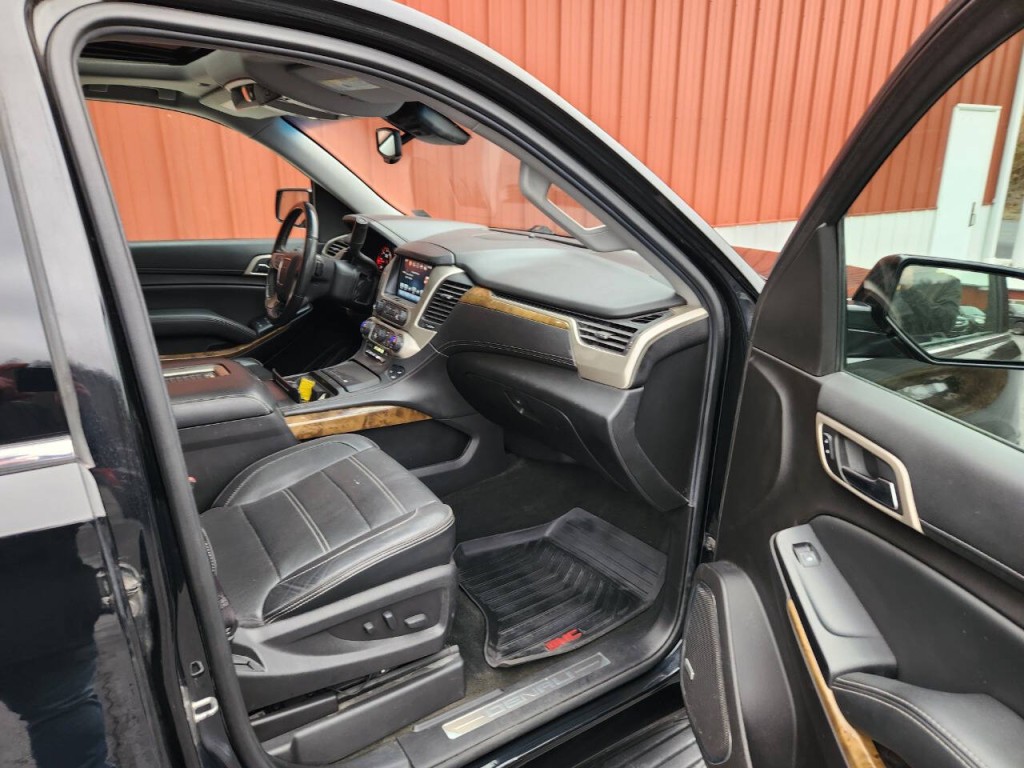 2016 GMC Yukon Image 31