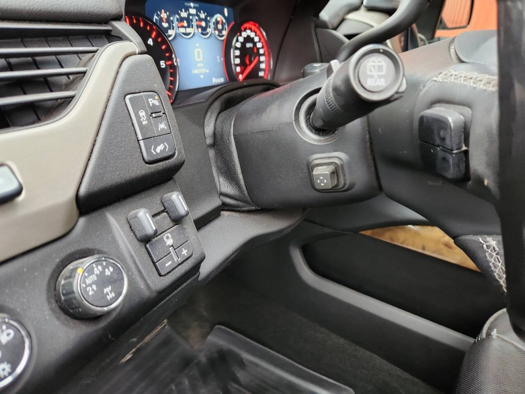 2016 GMC Yukon Image 33