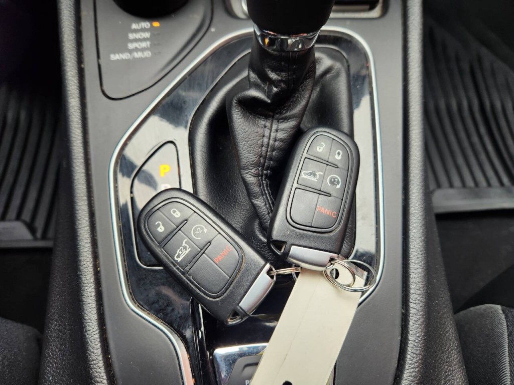 2019 Jeep Cherokee Image 18