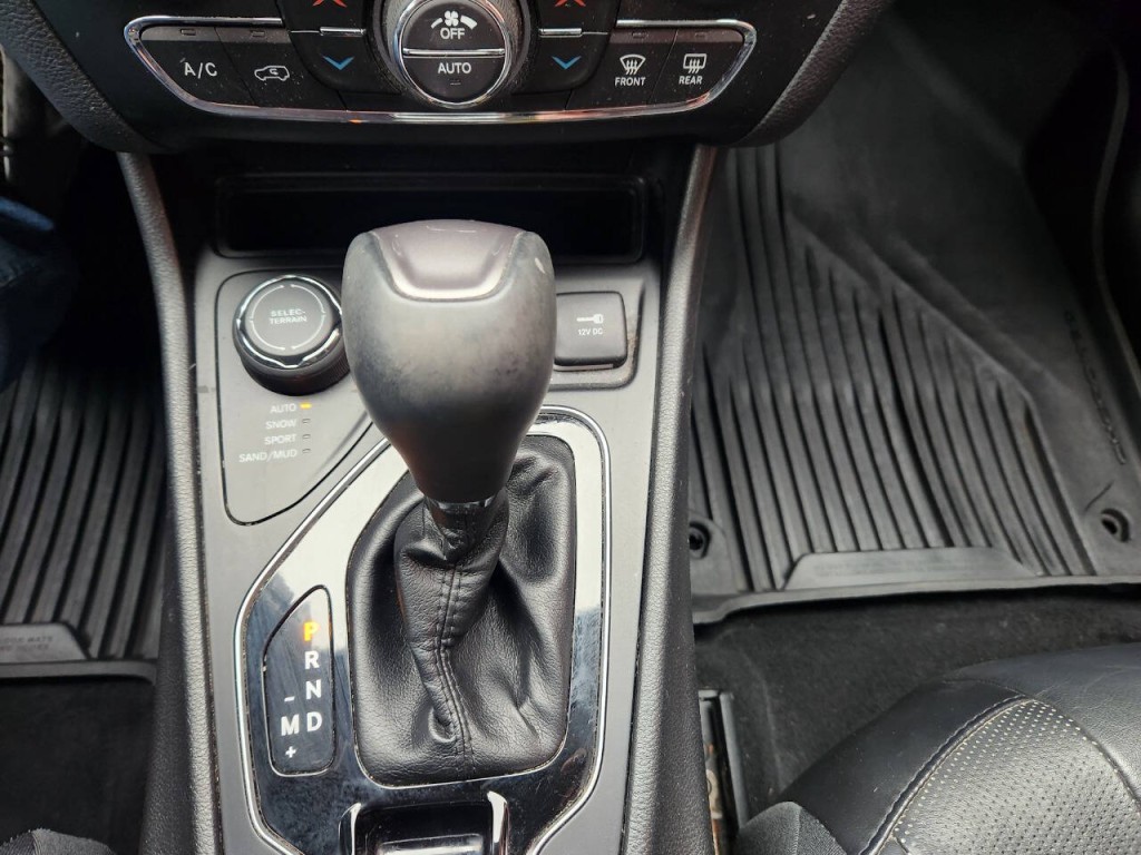 2019 Jeep Cherokee Image 19