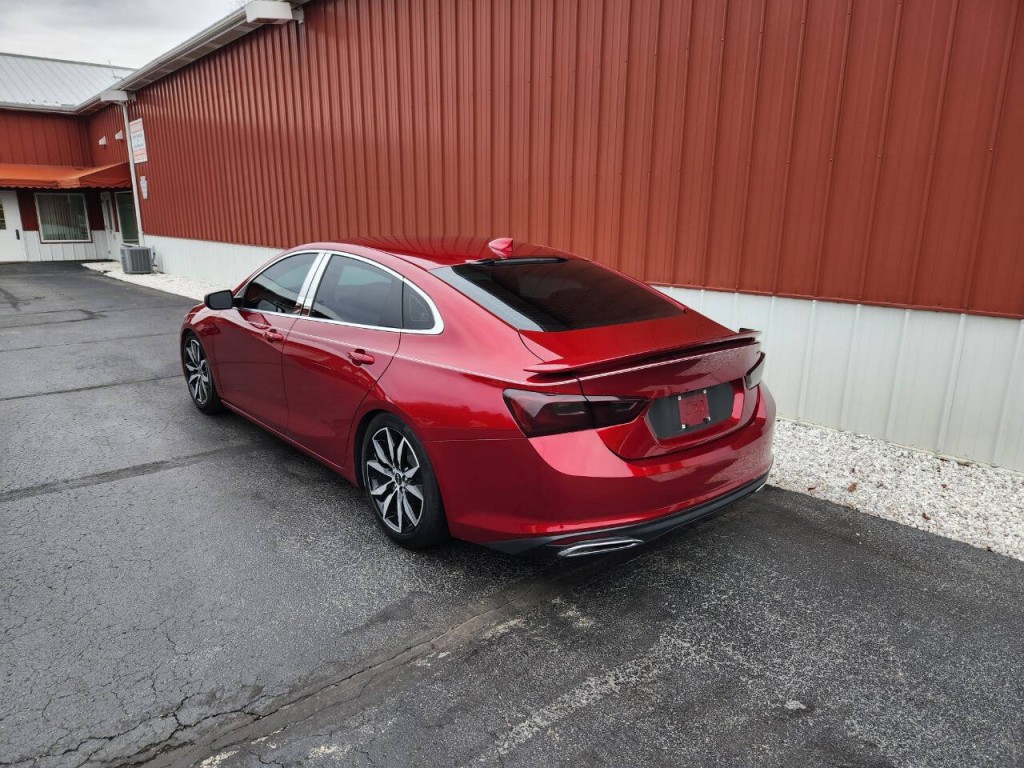 2021 Chevrolet Malibu Image 3