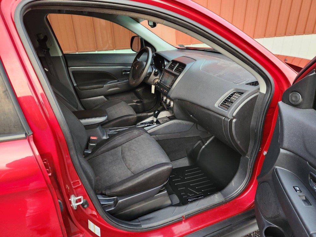 2021 Mitsubishi Outlander Image 14