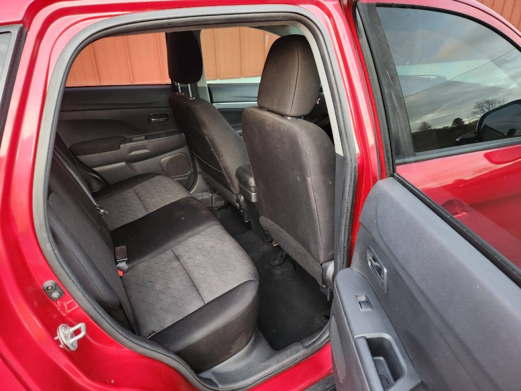 2021 Mitsubishi Outlander Image 15