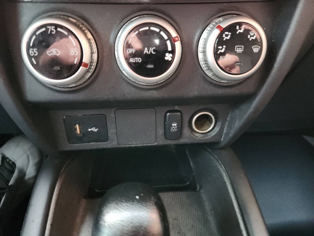 2021 Mitsubishi Outlander Image 17