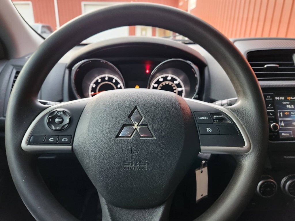 2021 Mitsubishi Outlander Image 20