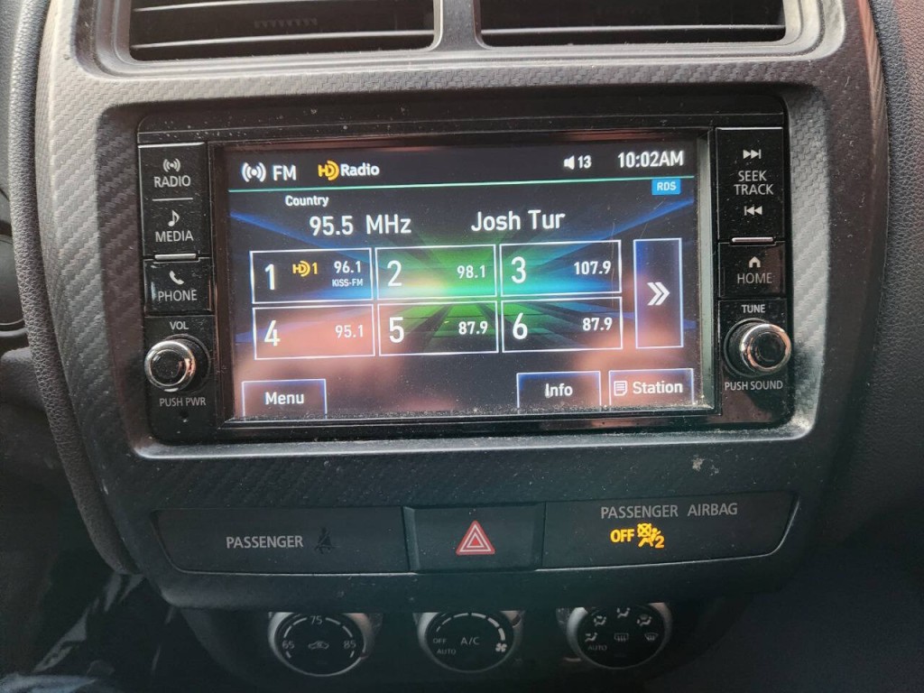 2021 Mitsubishi Outlander Image 21