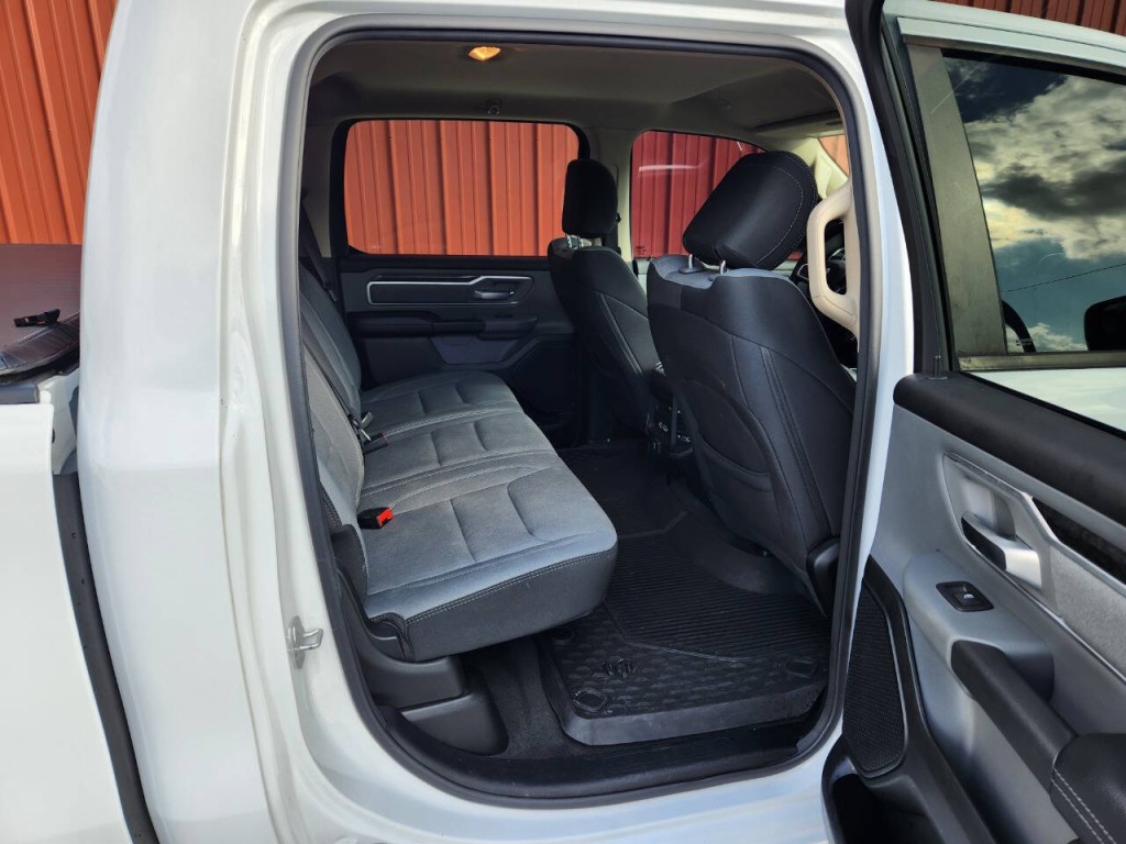 2020 RAM 1500 Image 15