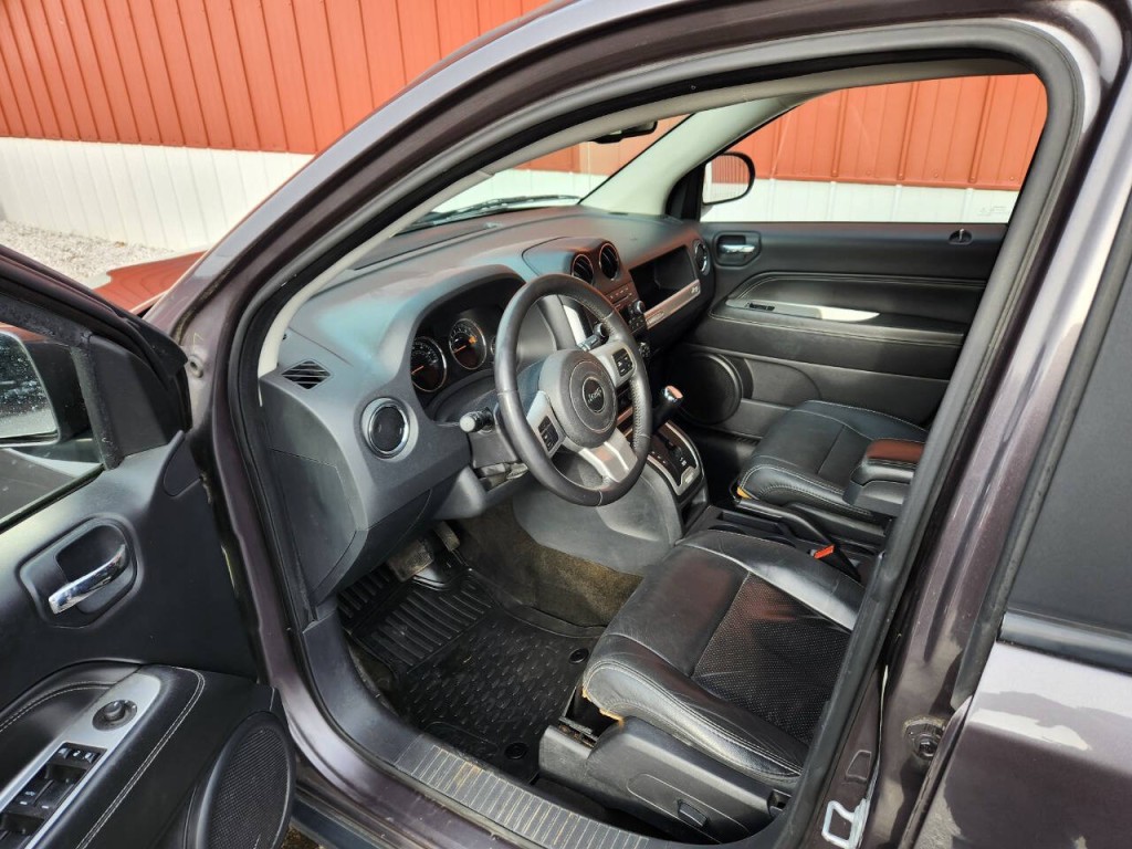 2015 Jeep Compass Image 11