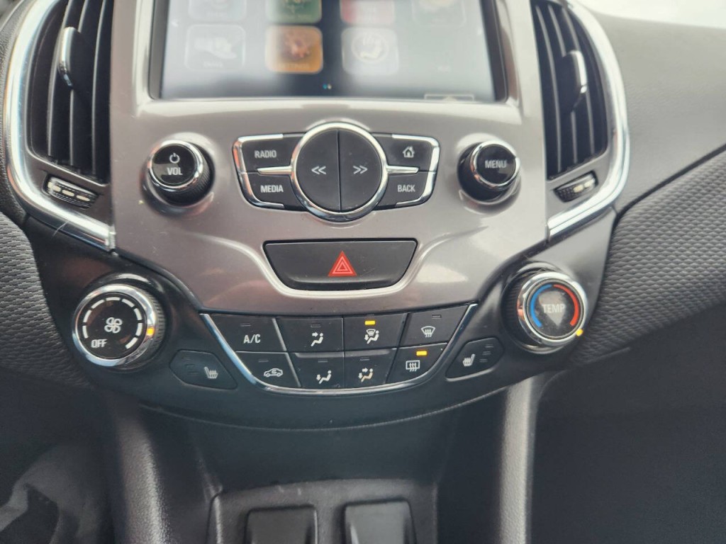 2017 Chevrolet Cruze Image 17