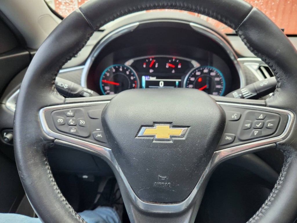 2017 Chevrolet Malibu Image 18