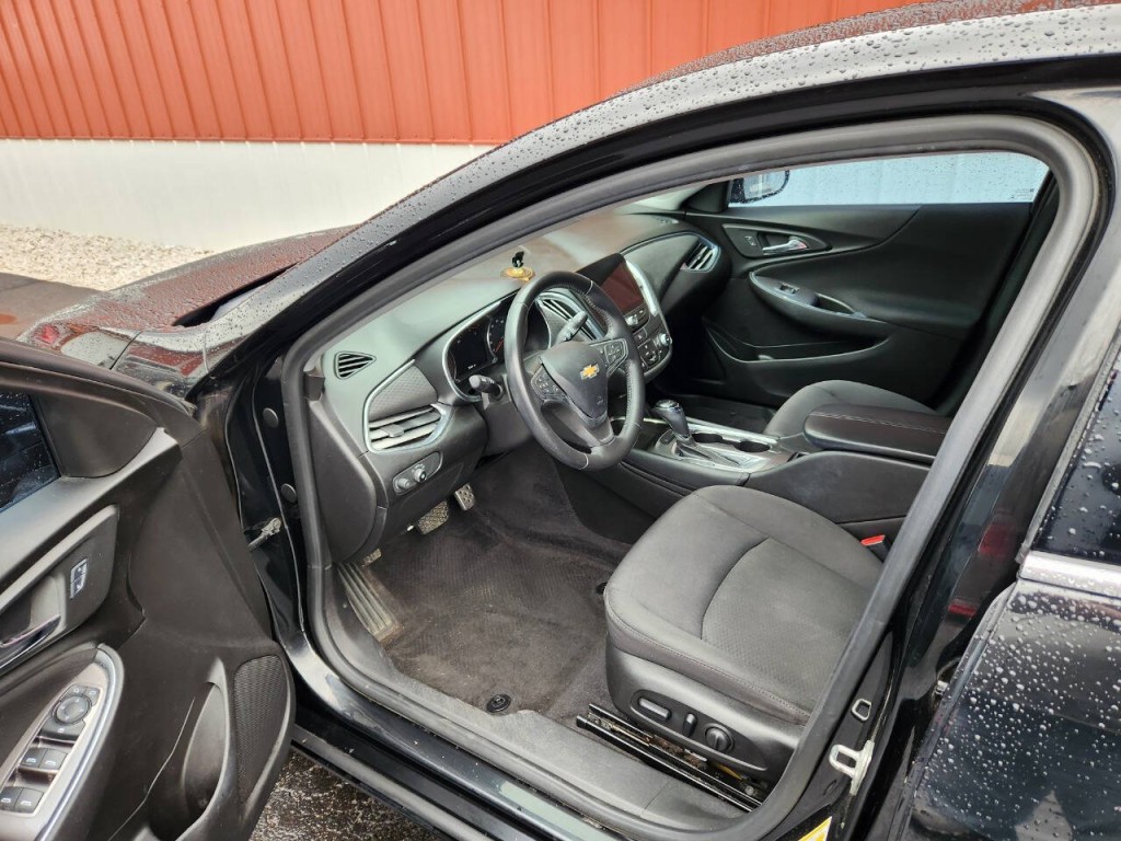 2017 Chevrolet Malibu Image 7