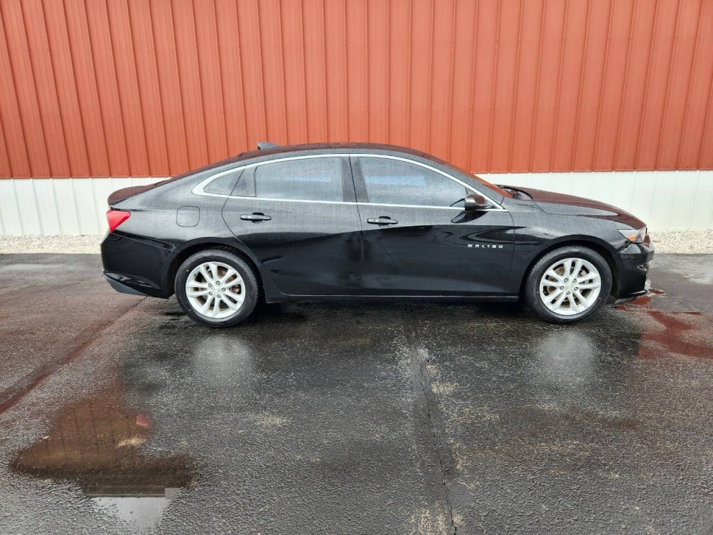 2017 Chevrolet Malibu Image 11