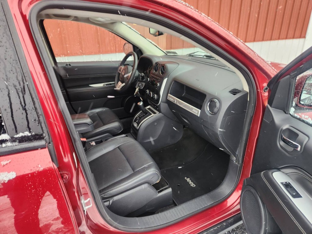 2017 Jeep Compass Image 15