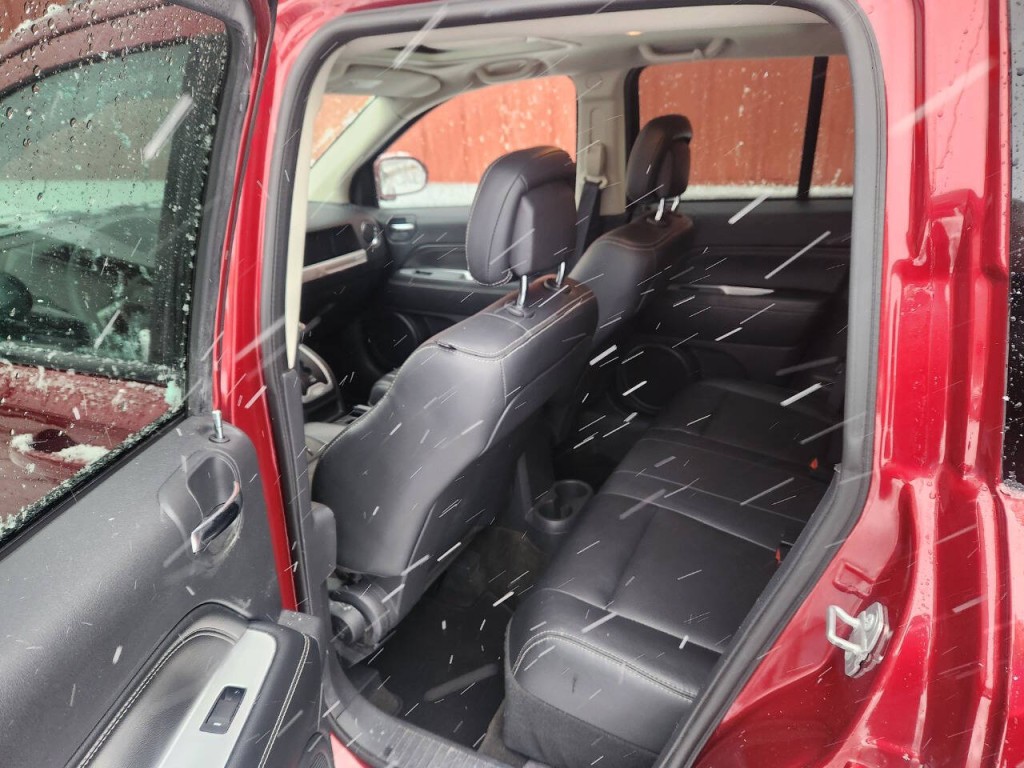 2017 Jeep Compass Image 19