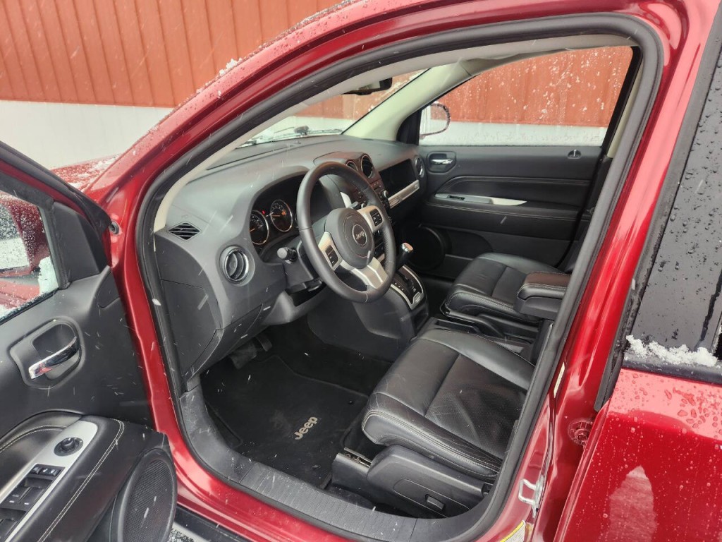 2017 Jeep Compass Image 20