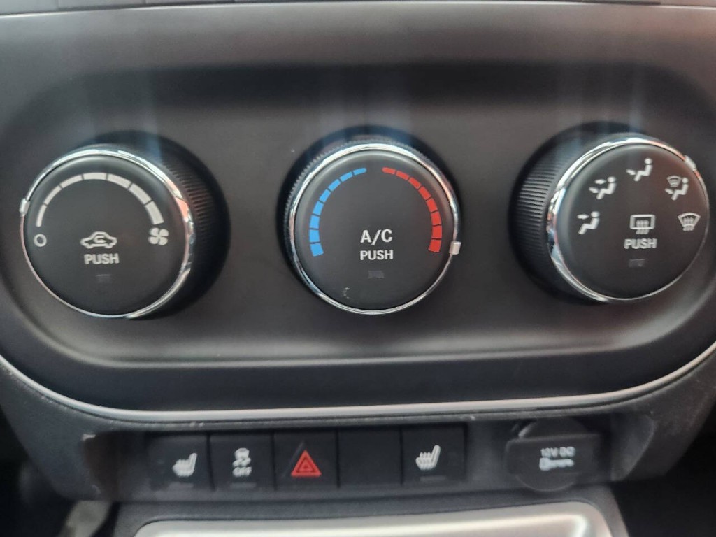 2017 Jeep Compass Image 24