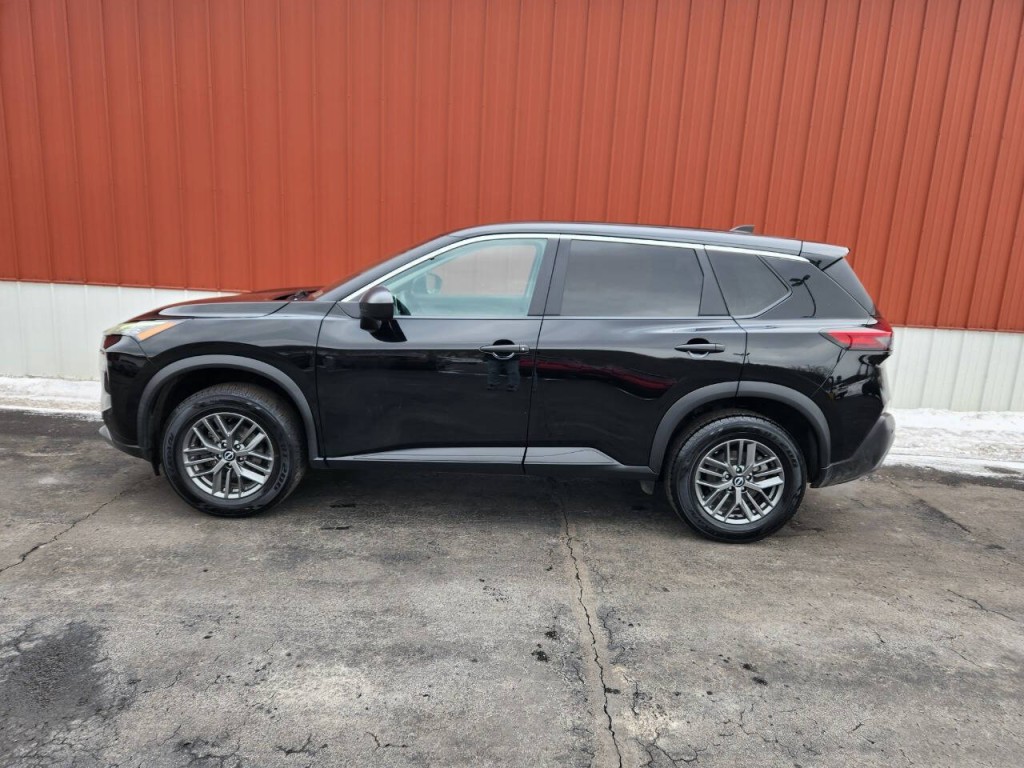 2023 Nissan Rogue Image 2