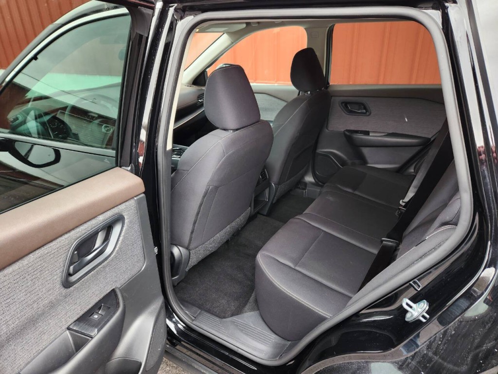 2023 Nissan Rogue Image 12