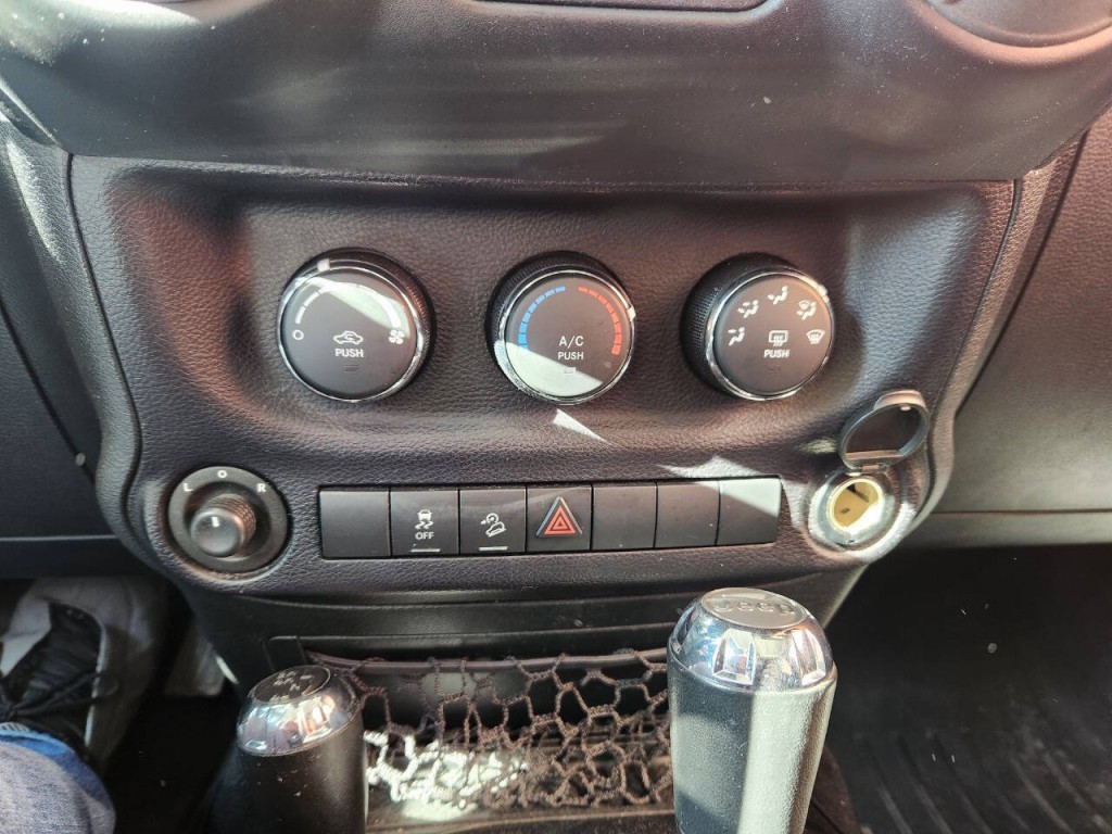 2015 Jeep Wrangler Unlimited Image 20