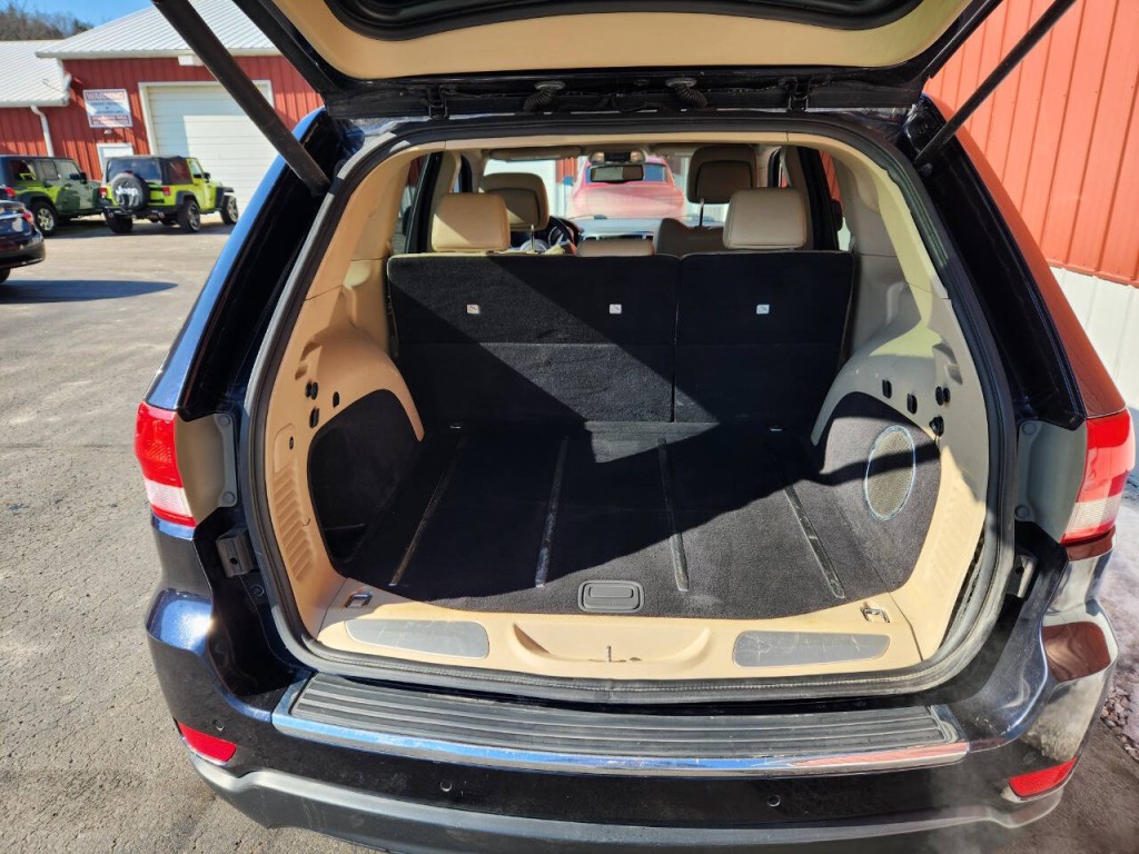 2011 Jeep Grand Cherokee Image 10