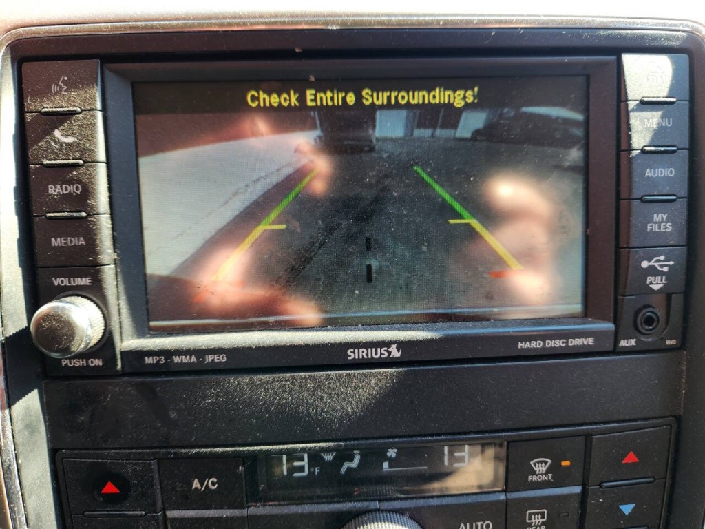 2011 Jeep Grand Cherokee Image 18