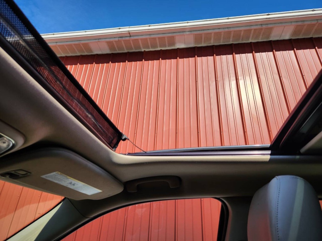 2011 Jeep Grand Cherokee Image 25