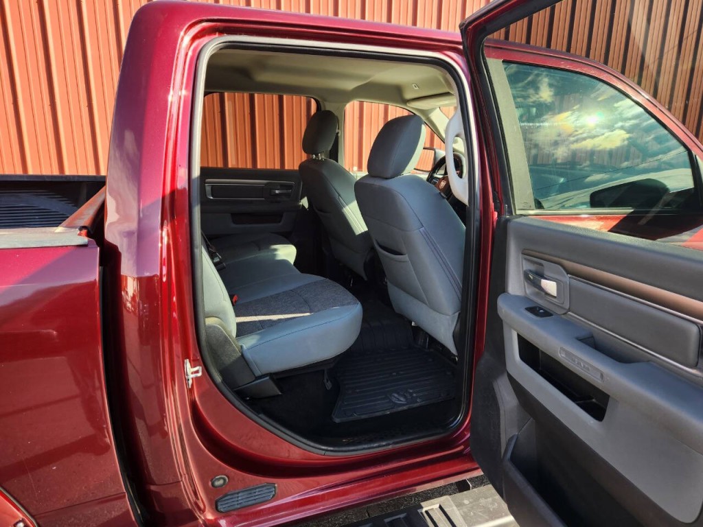 2017 RAM 1500 Image 15