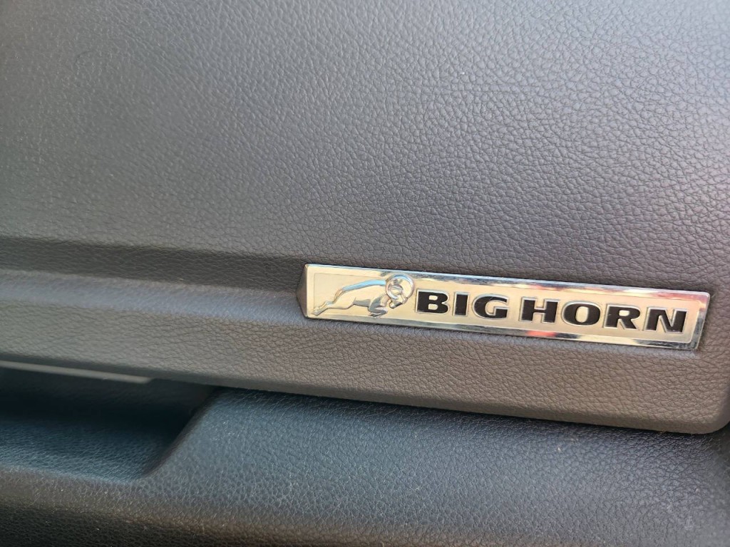 2017 RAM 1500 Image 16