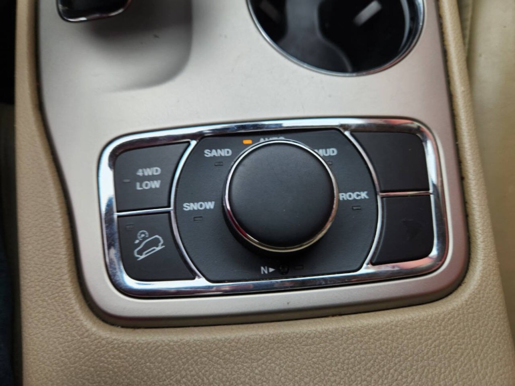 2015 Jeep Grand Cherokee Image 22