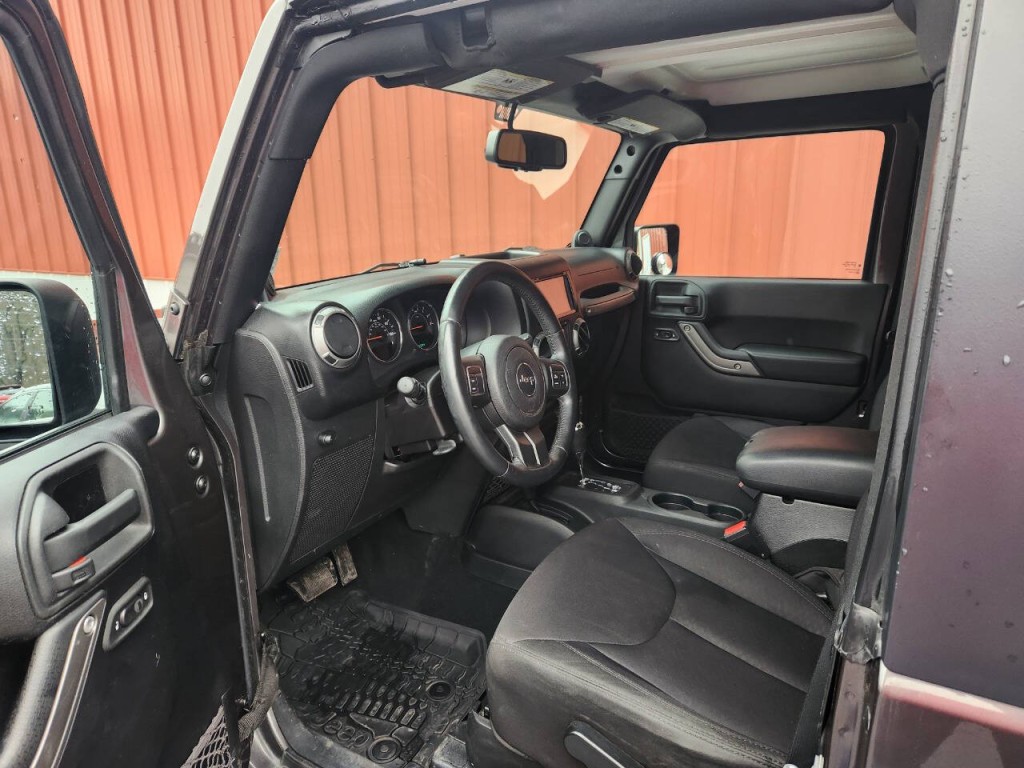 2014 Jeep Wrangler Image 8