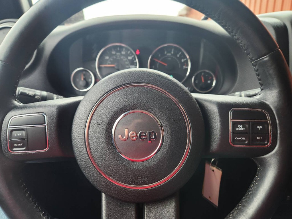 2014 Jeep Wrangler Image 24