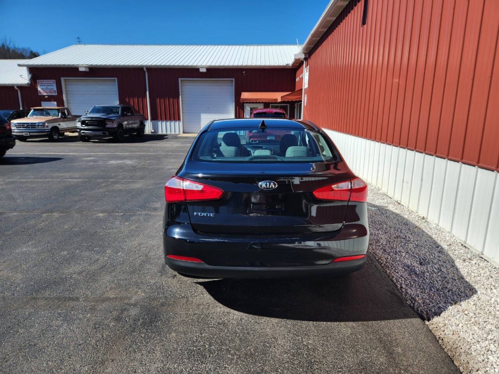 2016 Kia Forte Image 3