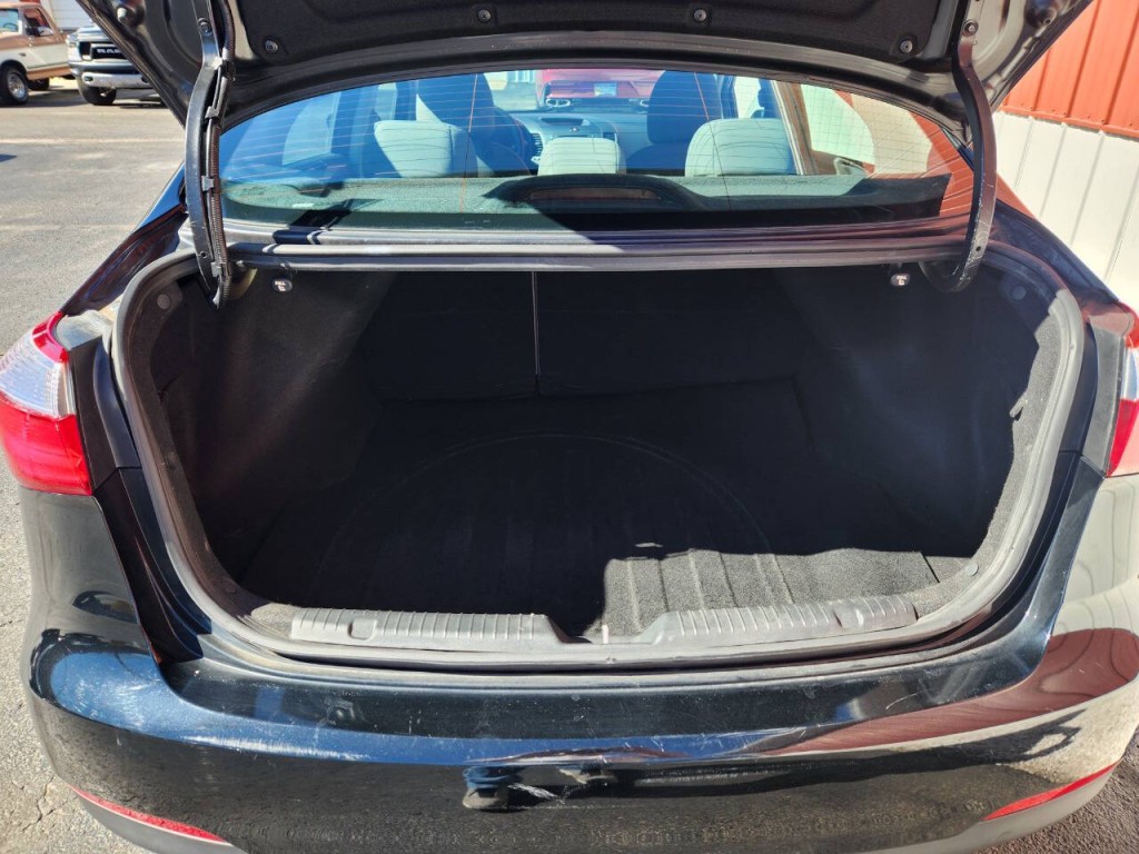 2016 Kia Forte Image 13