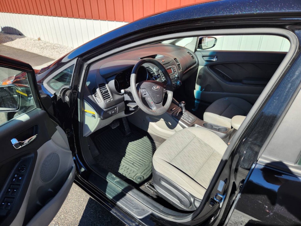 2016 Kia Forte Image 14