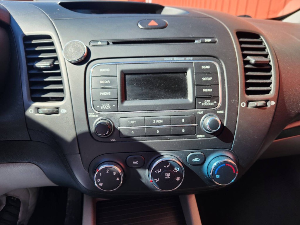 2016 Kia Forte Image 18