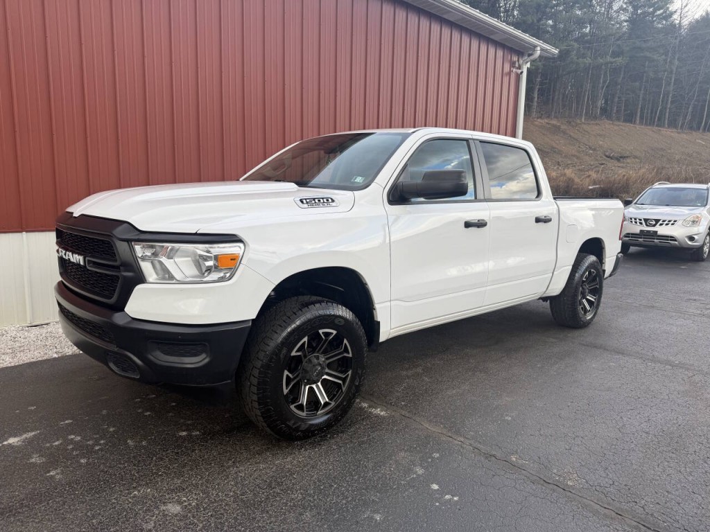 2019 RAM 1500 Image 3